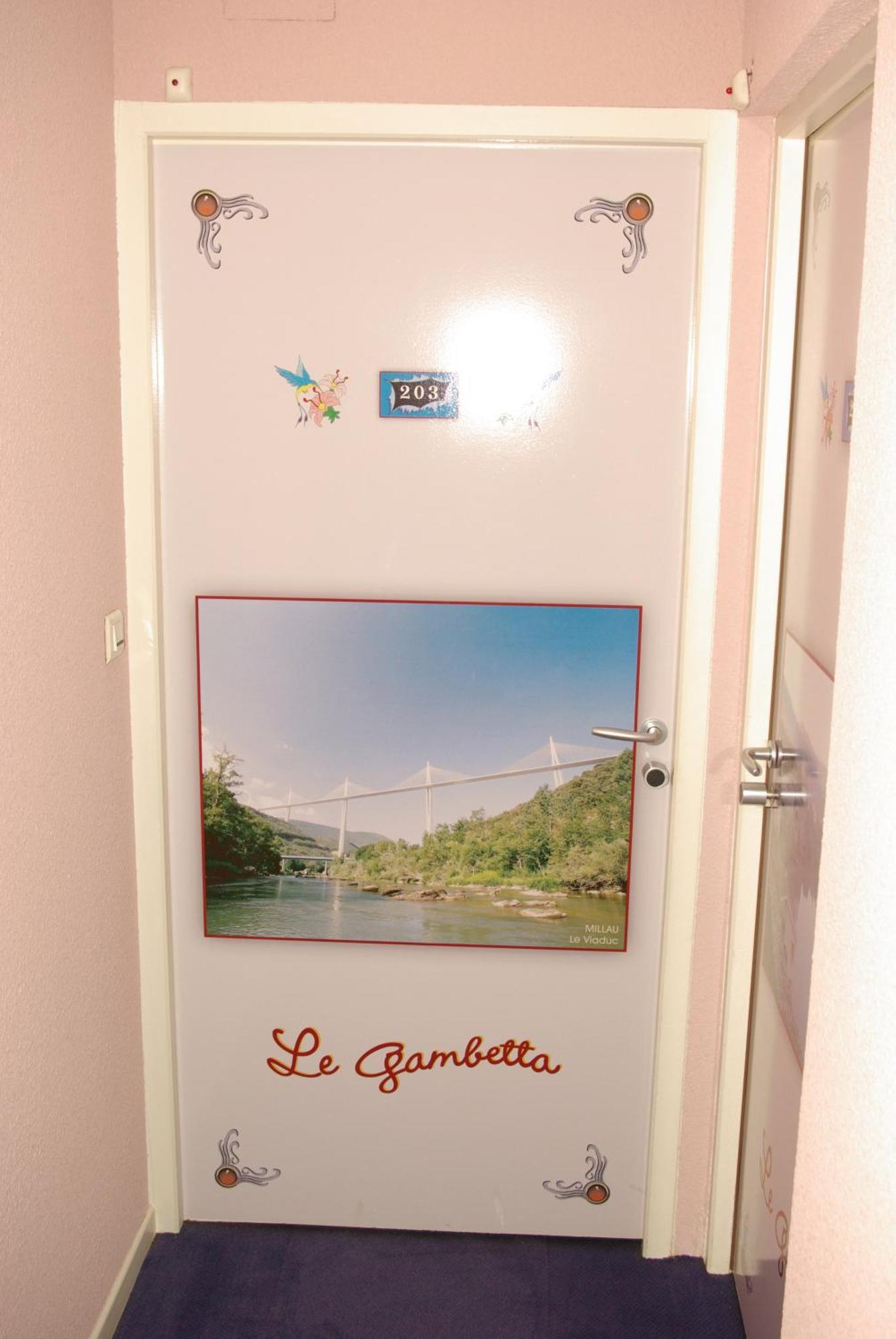 Hotel Le Gambetta Carmaux エクステリア 写真