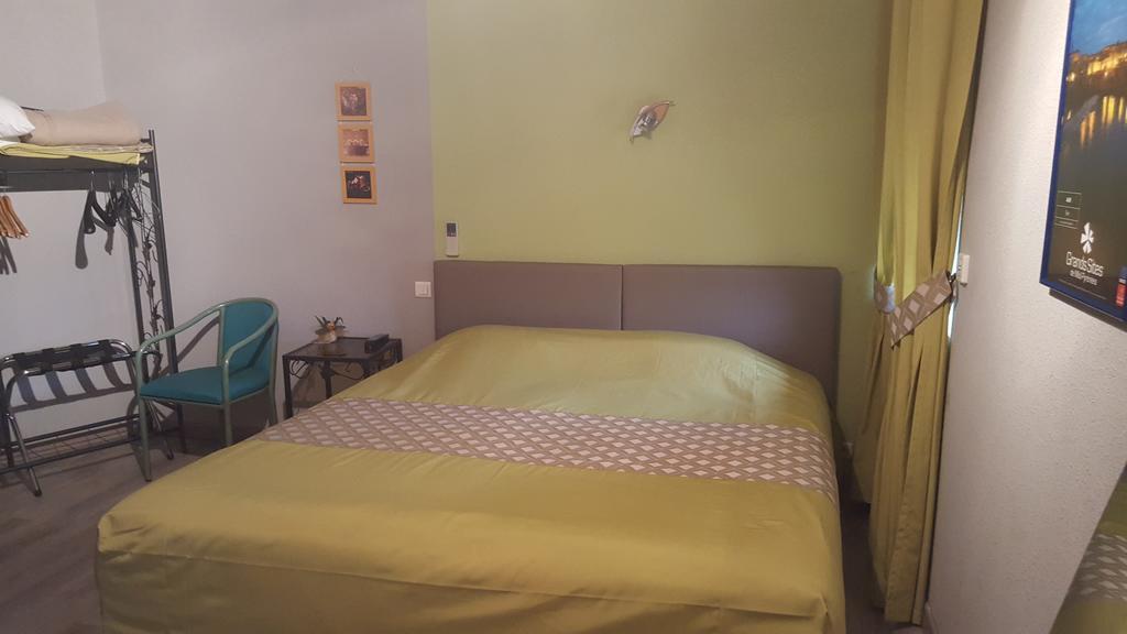 Hotel Le Gambetta Carmaux エクステリア 写真