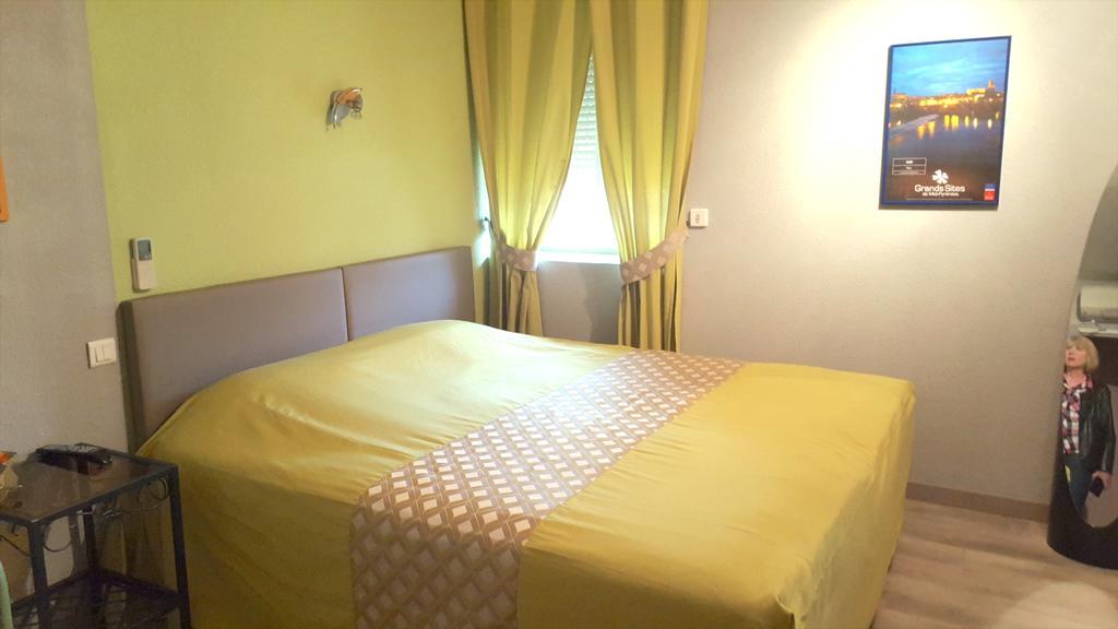 Hotel Le Gambetta Carmaux エクステリア 写真