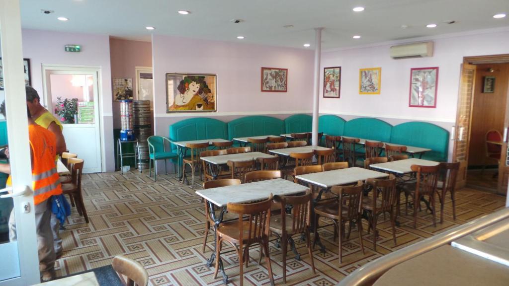 Hotel Le Gambetta Carmaux エクステリア 写真
