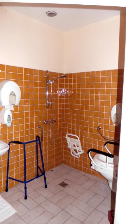 Hotel Le Gambetta Carmaux 部屋 写真
