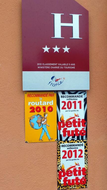 Hotel Le Gambetta Carmaux エクステリア 写真